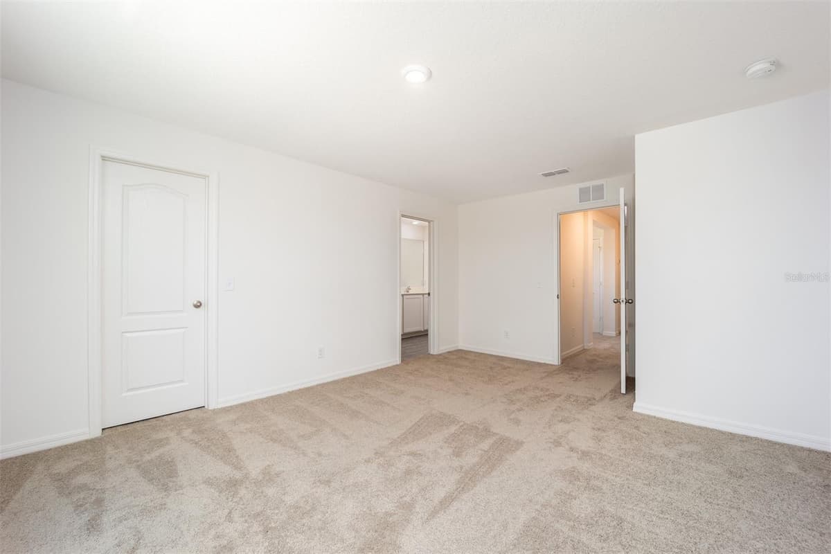648 POPPY LANE — photo 14 of 19