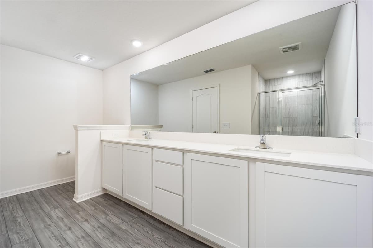 648 POPPY LANE — photo 15 of 19