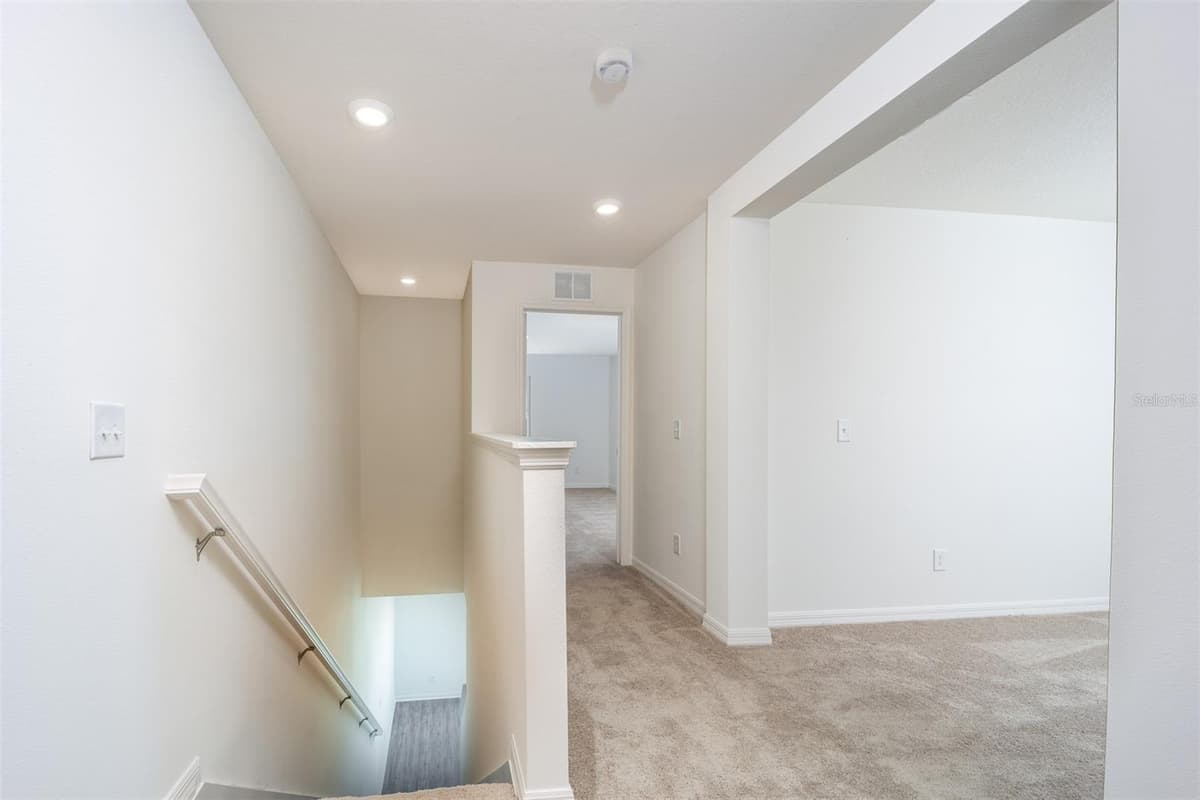 648 POPPY LANE — photo 11 of 19