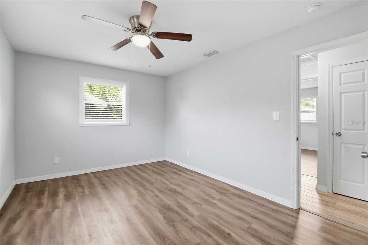 1842 SHORE ACRES BOULEVARD — photo 24 of 46