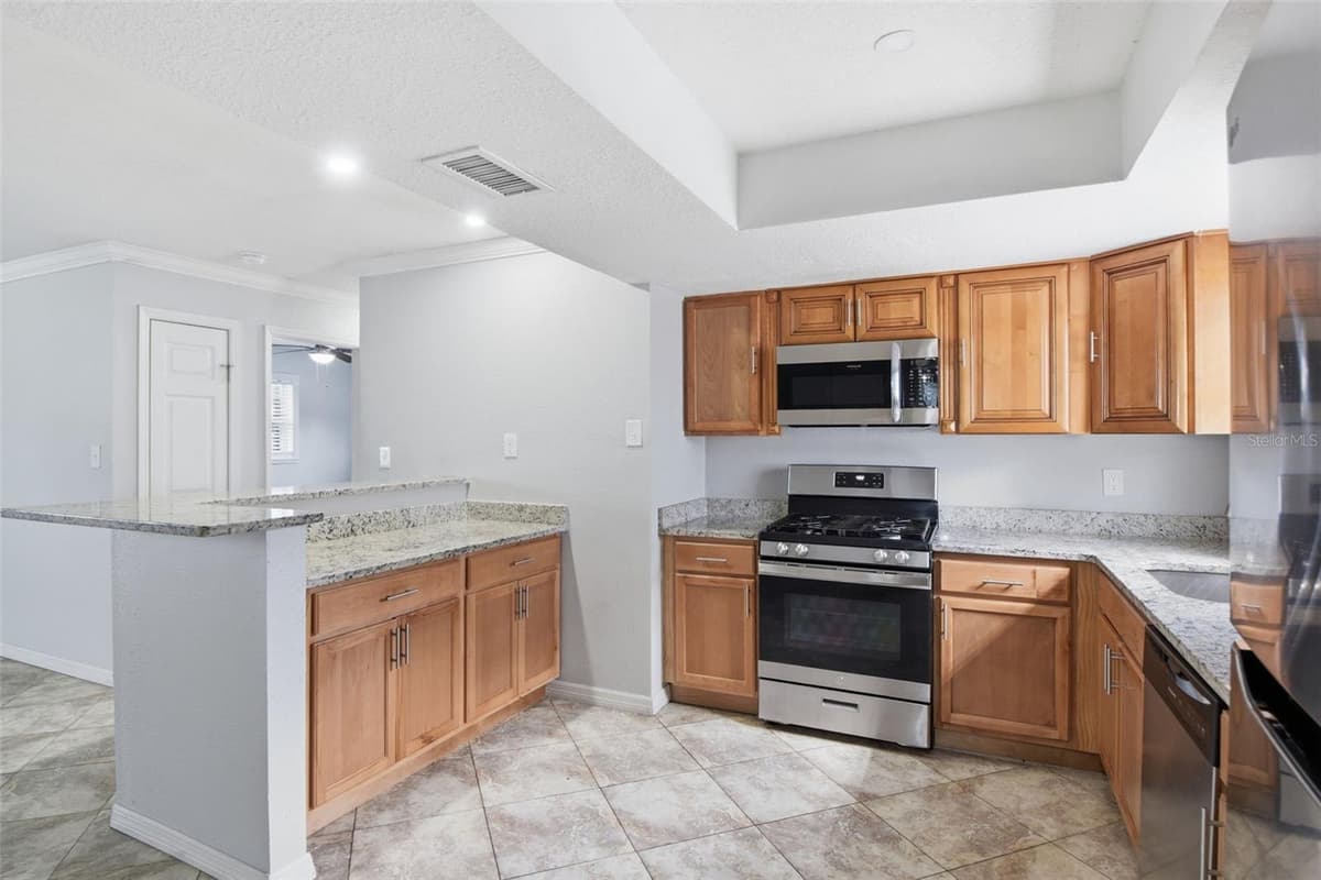 1842 SHORE ACRES BOULEVARD — photo 17 of 46