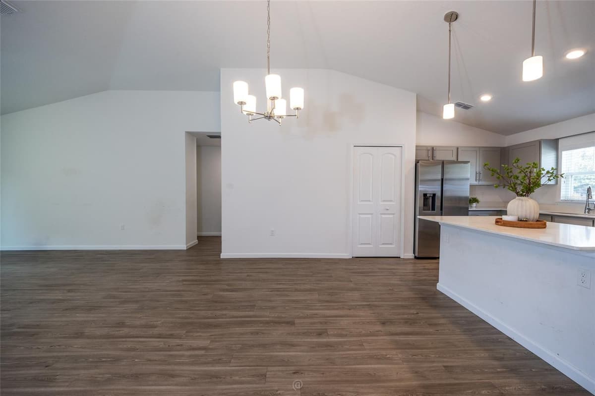196 FRONTIER DRIVE — photo 12 of 35