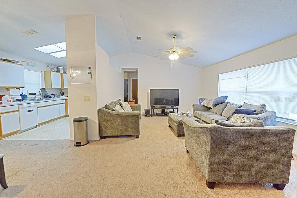 5025 HUMMINGBIRD AVENUE — photo 6 of 30