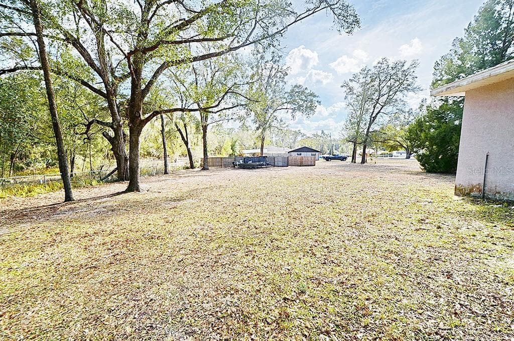 5025 HUMMINGBIRD AVENUE — photo 25 of 30