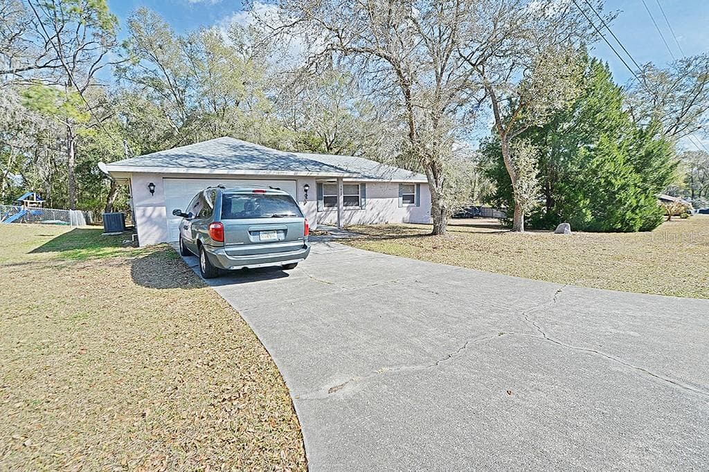 5025 HUMMINGBIRD AVENUE — photo 3 of 30