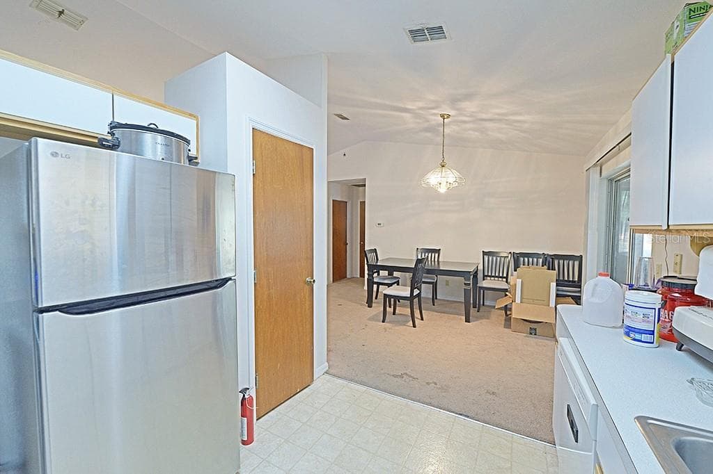 5025 HUMMINGBIRD AVENUE — photo 11 of 30