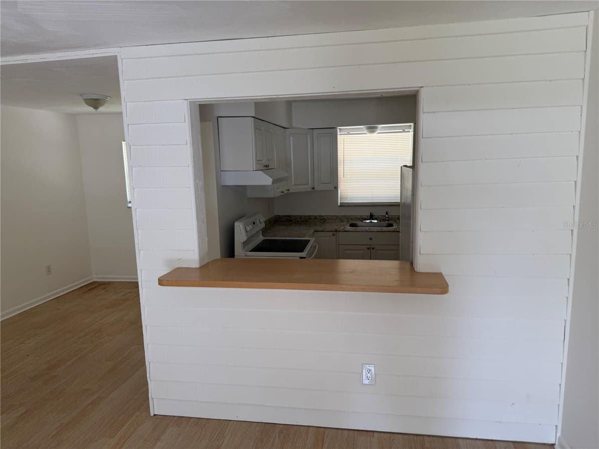 2185 3RD STREET — photo 15 of 16