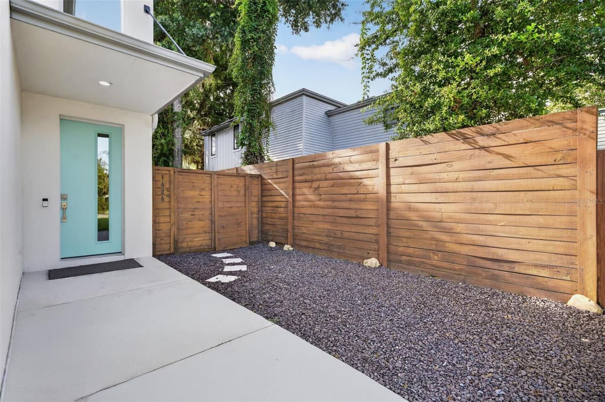1424 RIDGEWOOD AVENUE — photo 3 of 51