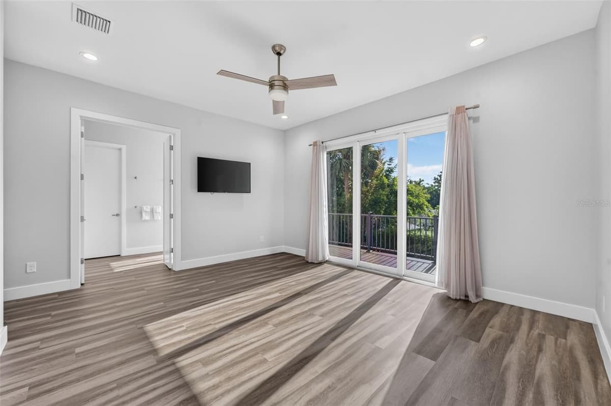 1424 RIDGEWOOD AVENUE — photo 31 of 51