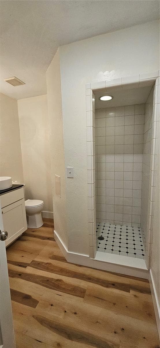 709 HIGHLAND STREET — photo 17 of 36