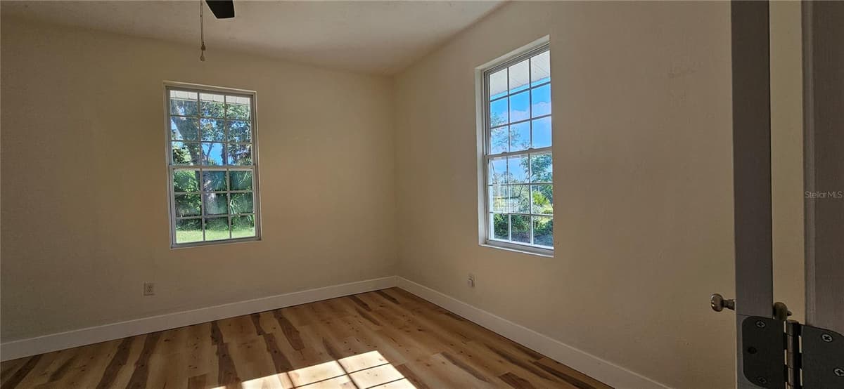 709 HIGHLAND STREET — photo 10 of 36