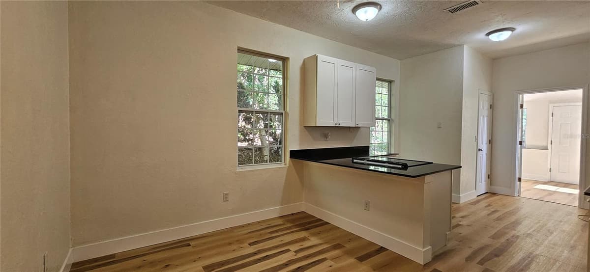 709 HIGHLAND STREET — photo 15 of 36