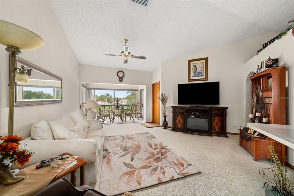 4729 CASABLANCA CIRCLE — photo 32 of 42