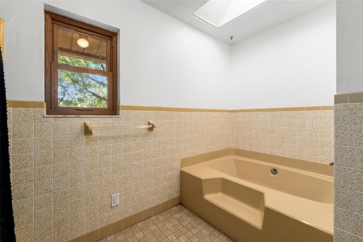 79 55TH AVENUE — photo 21 of 51