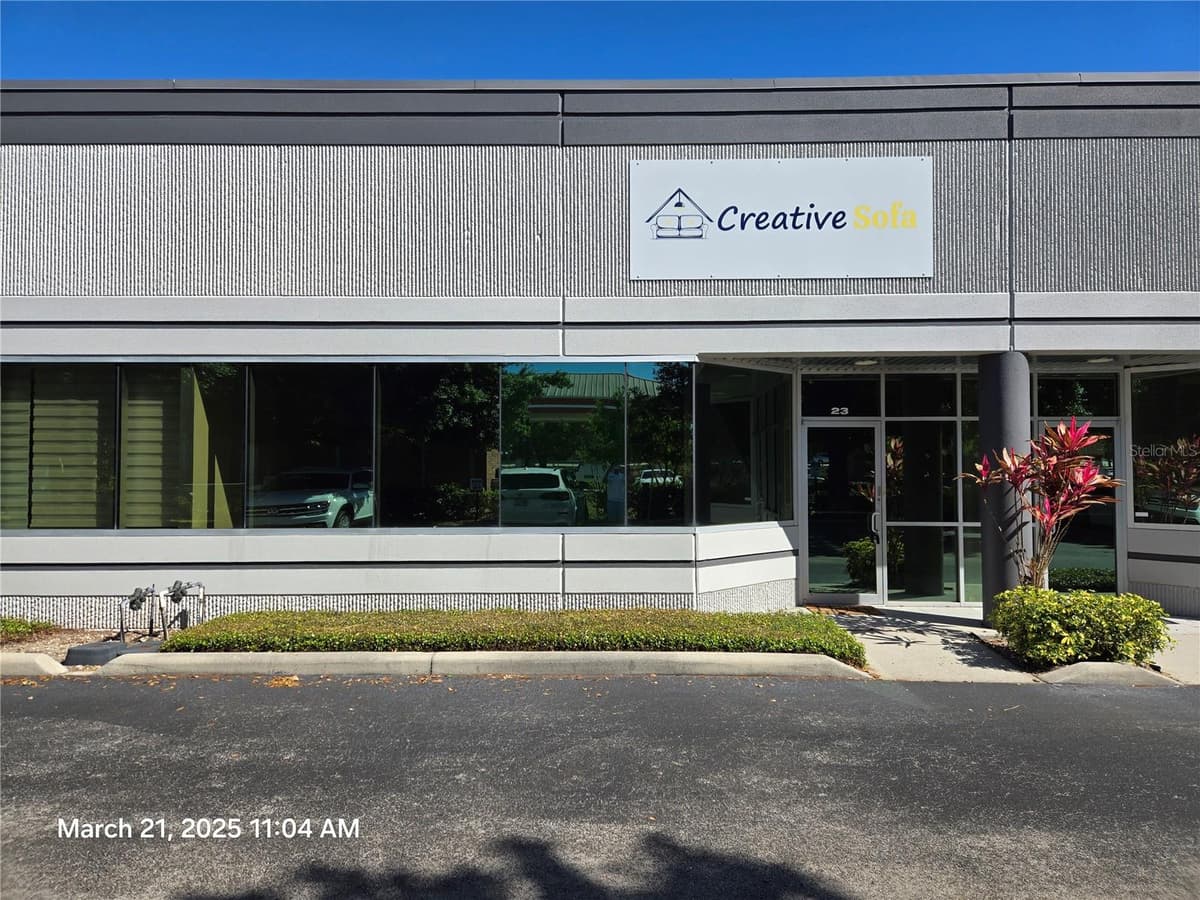 7901 KINGSPOINTE PARKWAY — photo 3 of 18