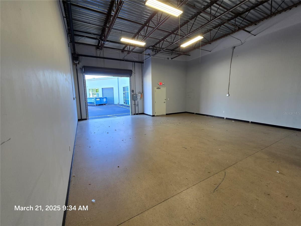 7901 KINGSPOINTE PARKWAY — photo 14 of 18