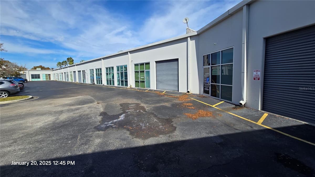 7901 KINGSPOINTE PARKWAY — photo 17 of 18