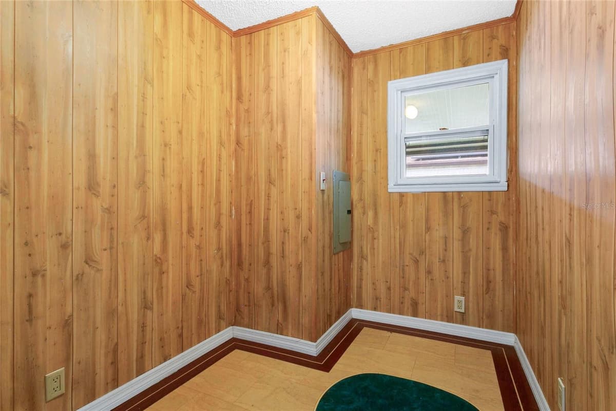 169 PINE TREE DRIVE — photo 17 of 35