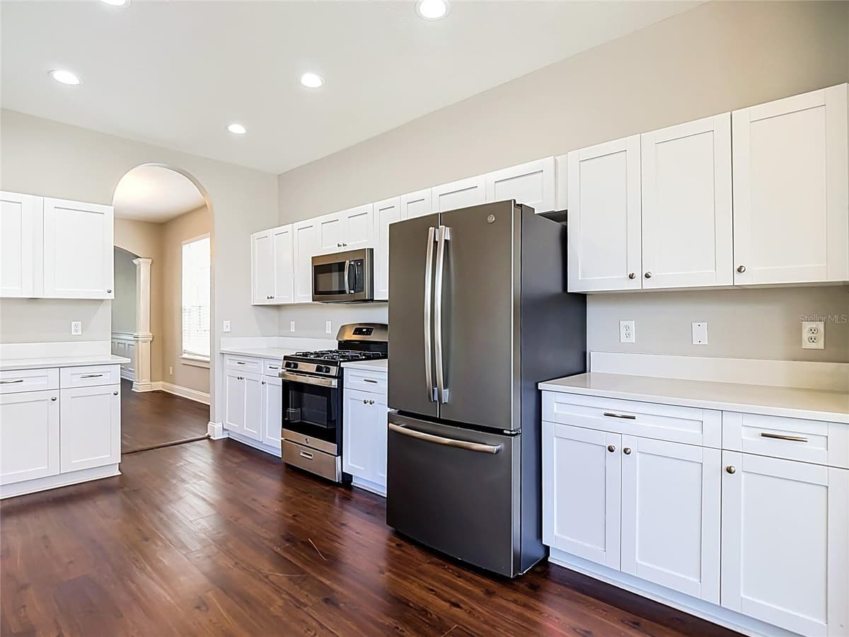 10739 EVENINGWOOD COURT — photo 10 of 43