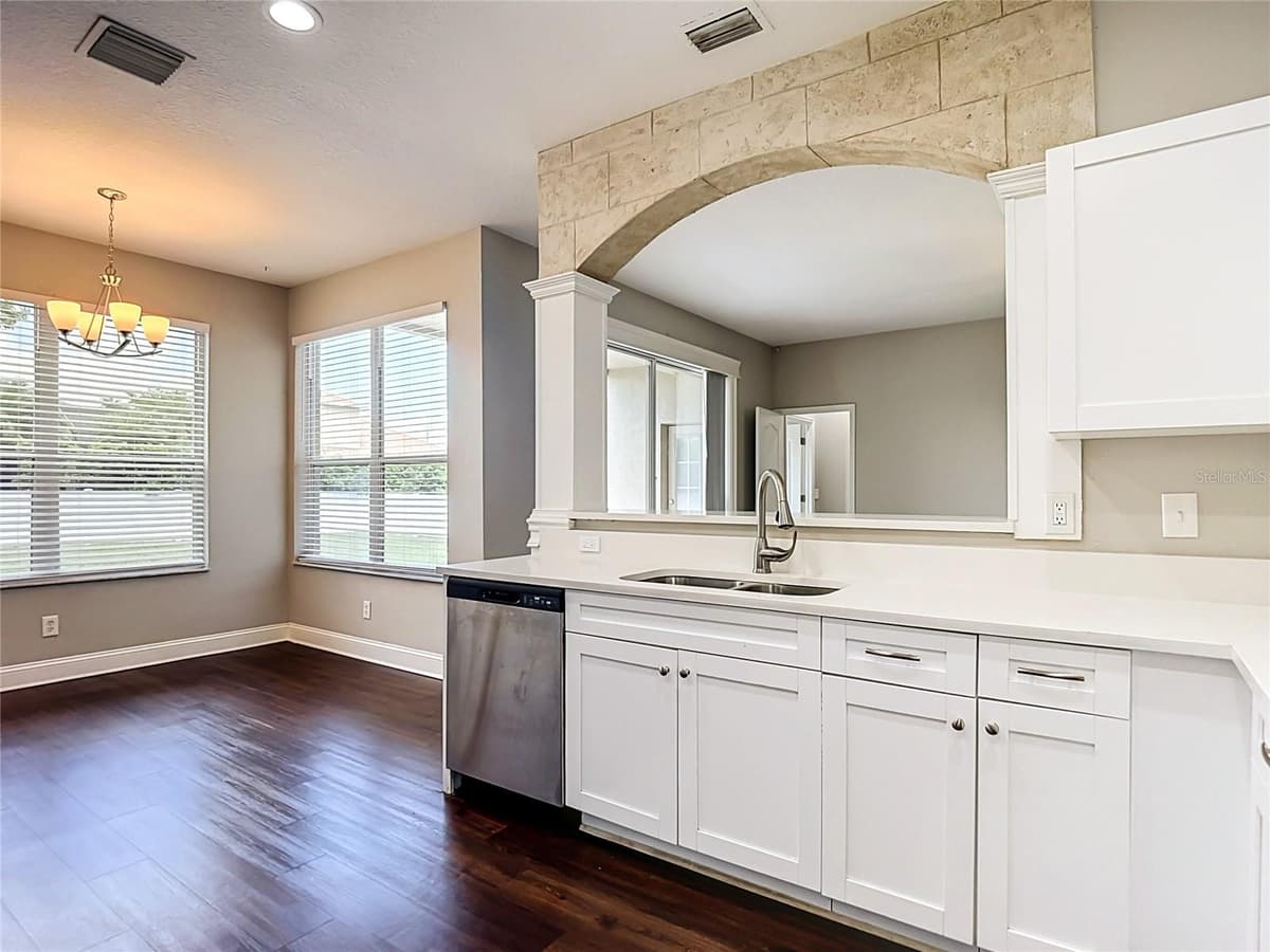 10739 EVENINGWOOD COURT — photo 7 of 43