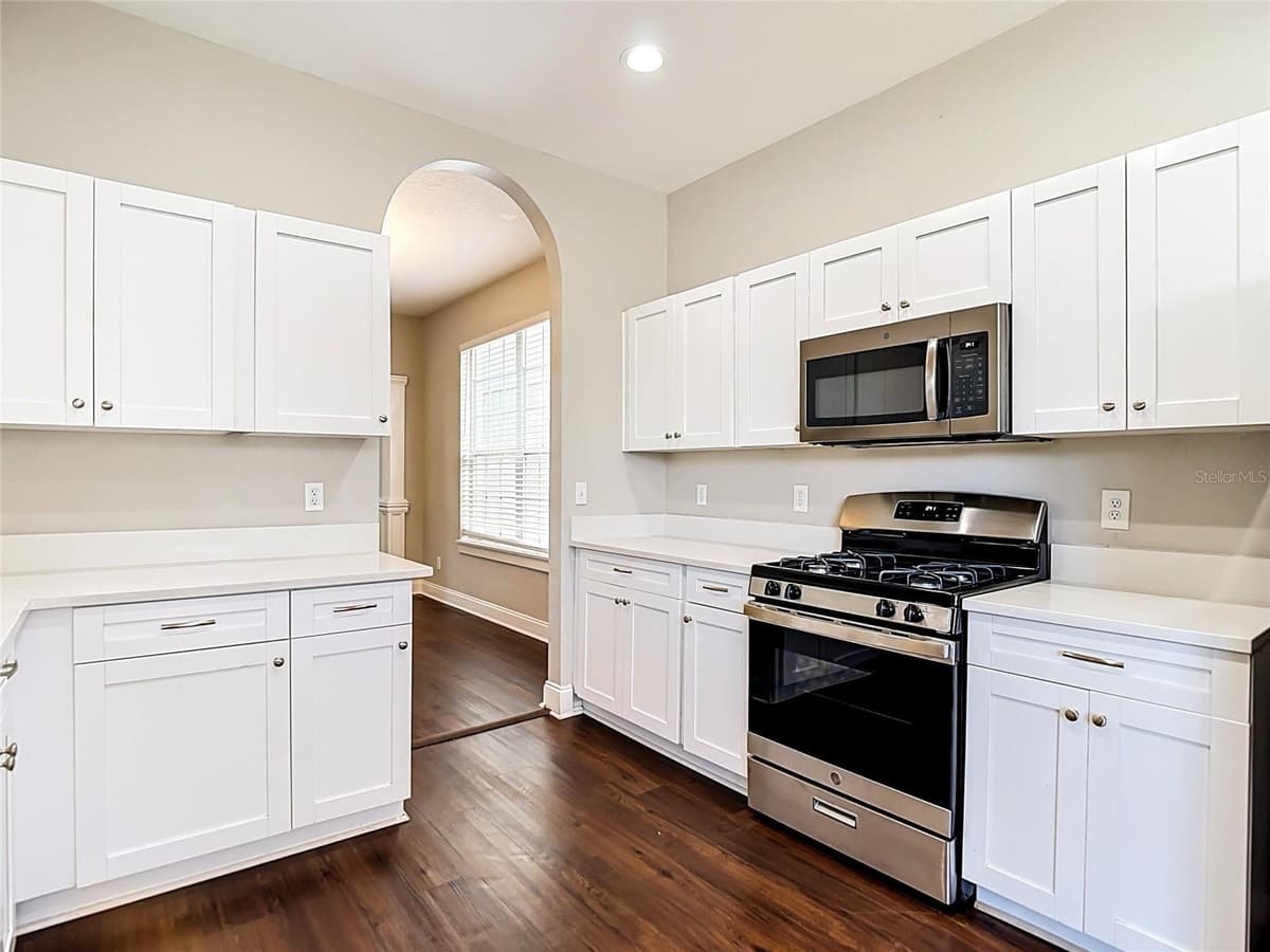 10739 EVENINGWOOD COURT — photo 9 of 43