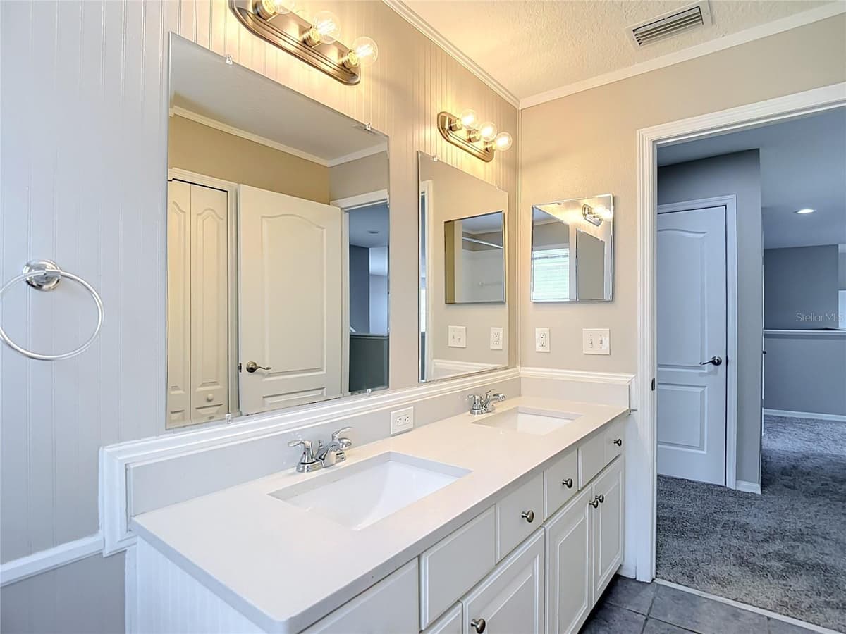 10739 EVENINGWOOD COURT — photo 36 of 43