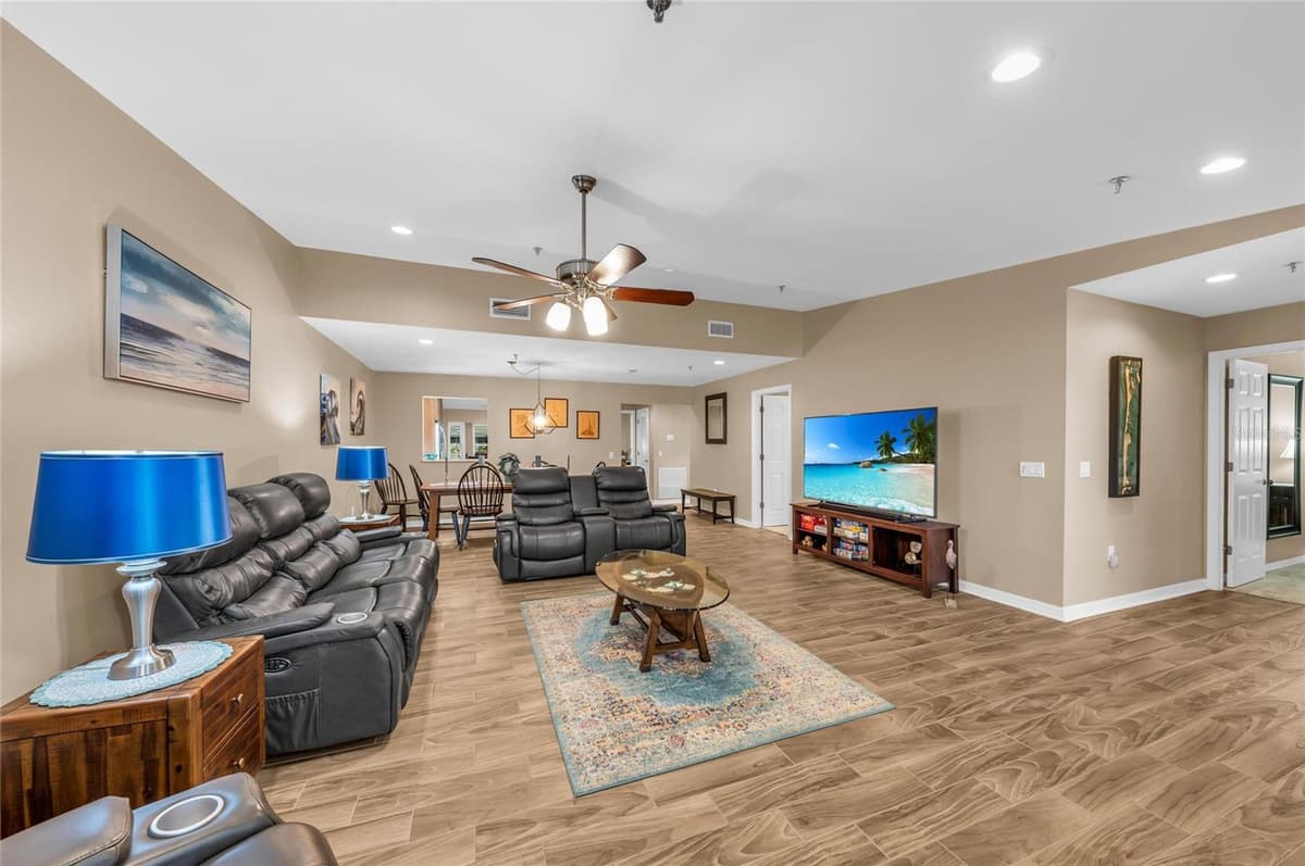 2350 HARBOUR OAKS DRIVE — photo 6 of 85