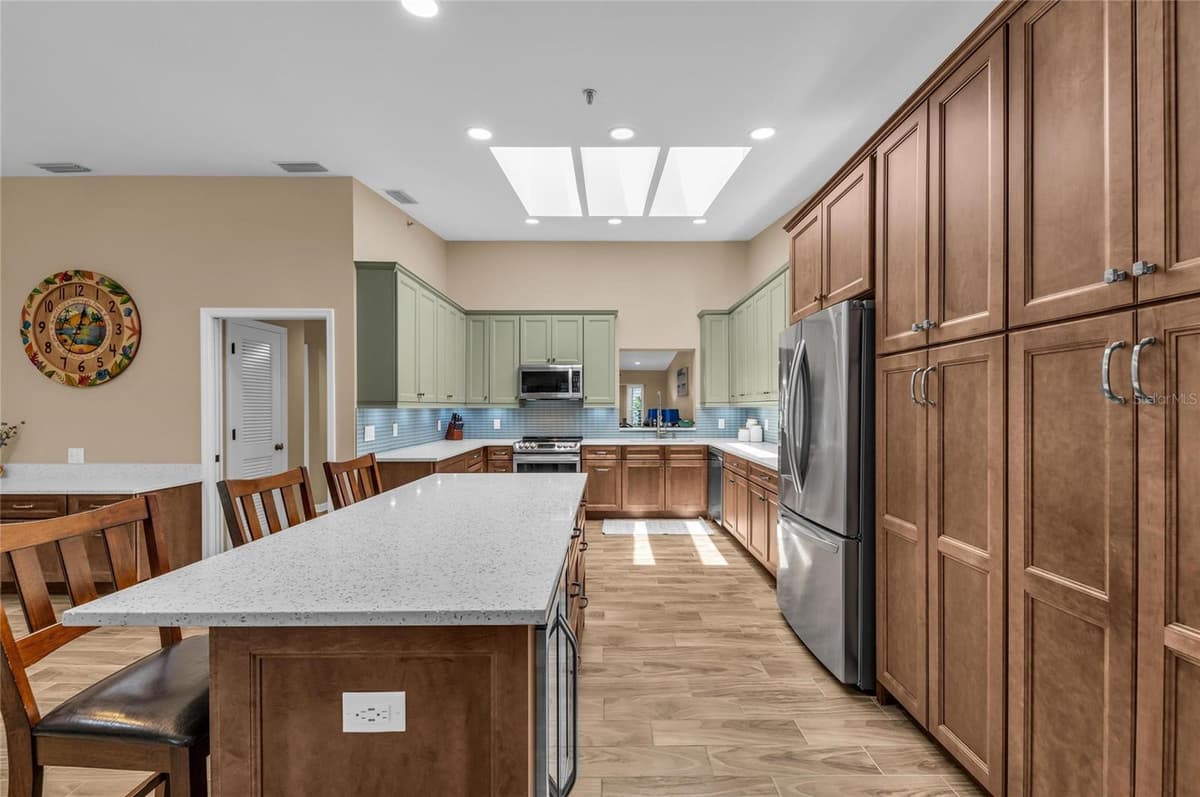 2350 HARBOUR OAKS DRIVE — photo 13 of 85
