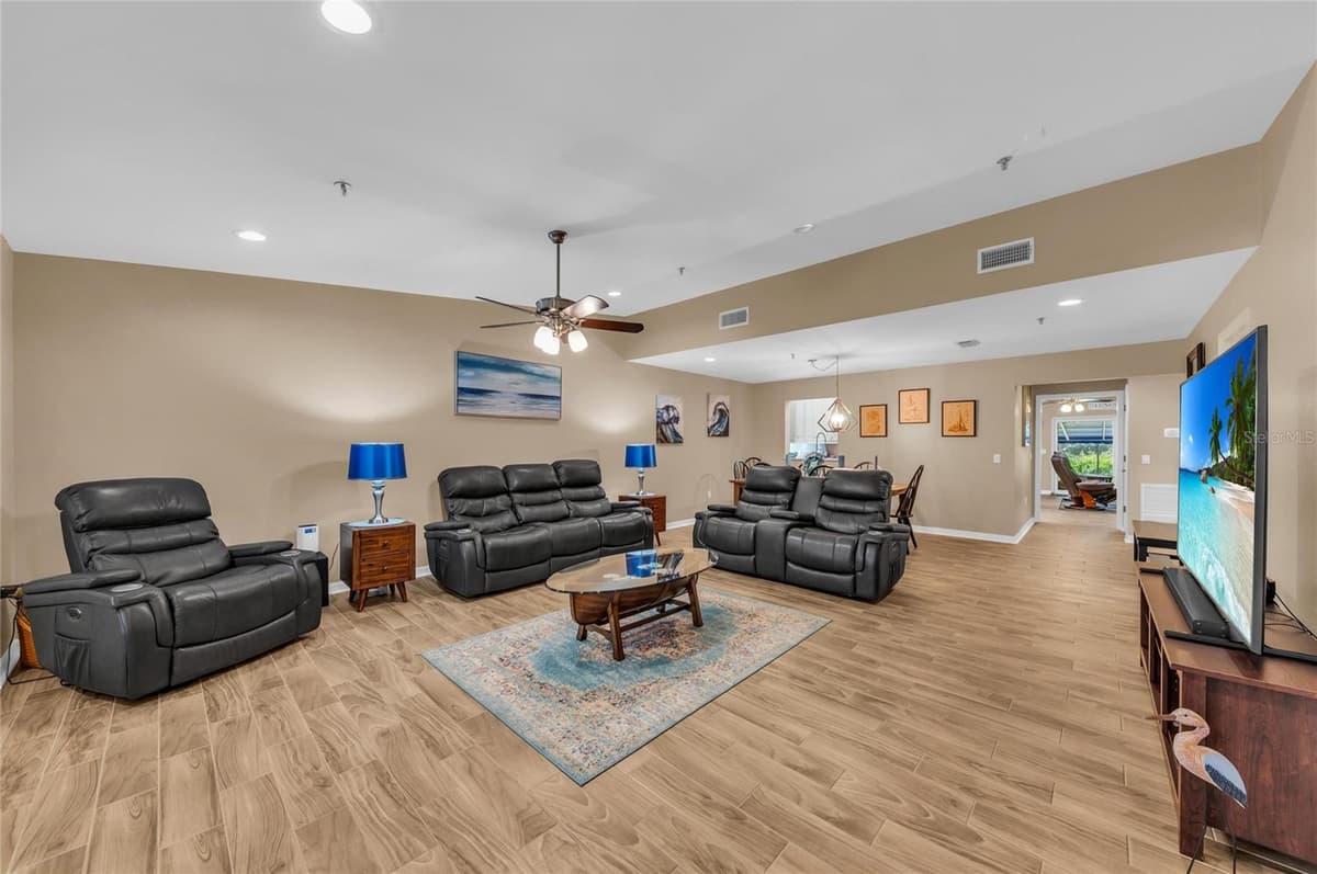 2350 HARBOUR OAKS DRIVE — photo 5 of 85
