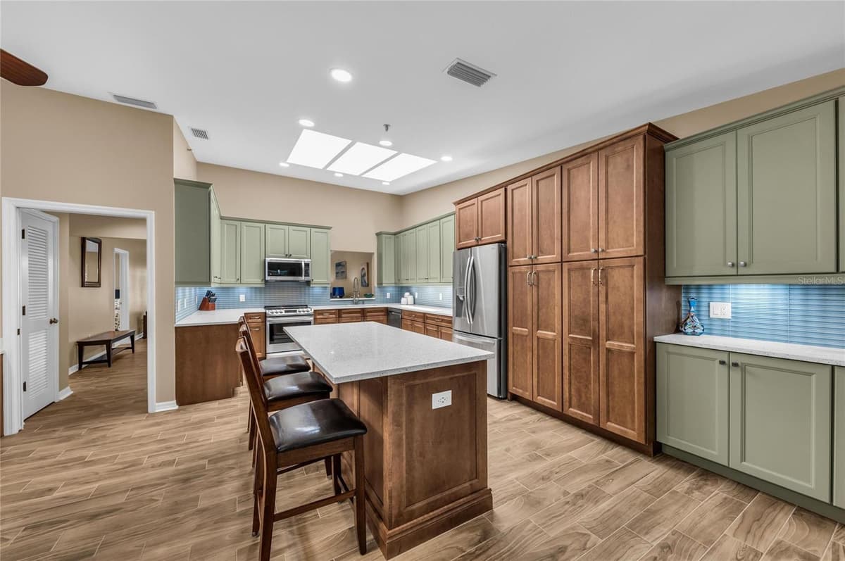 2350 HARBOUR OAKS DRIVE — photo 12 of 85