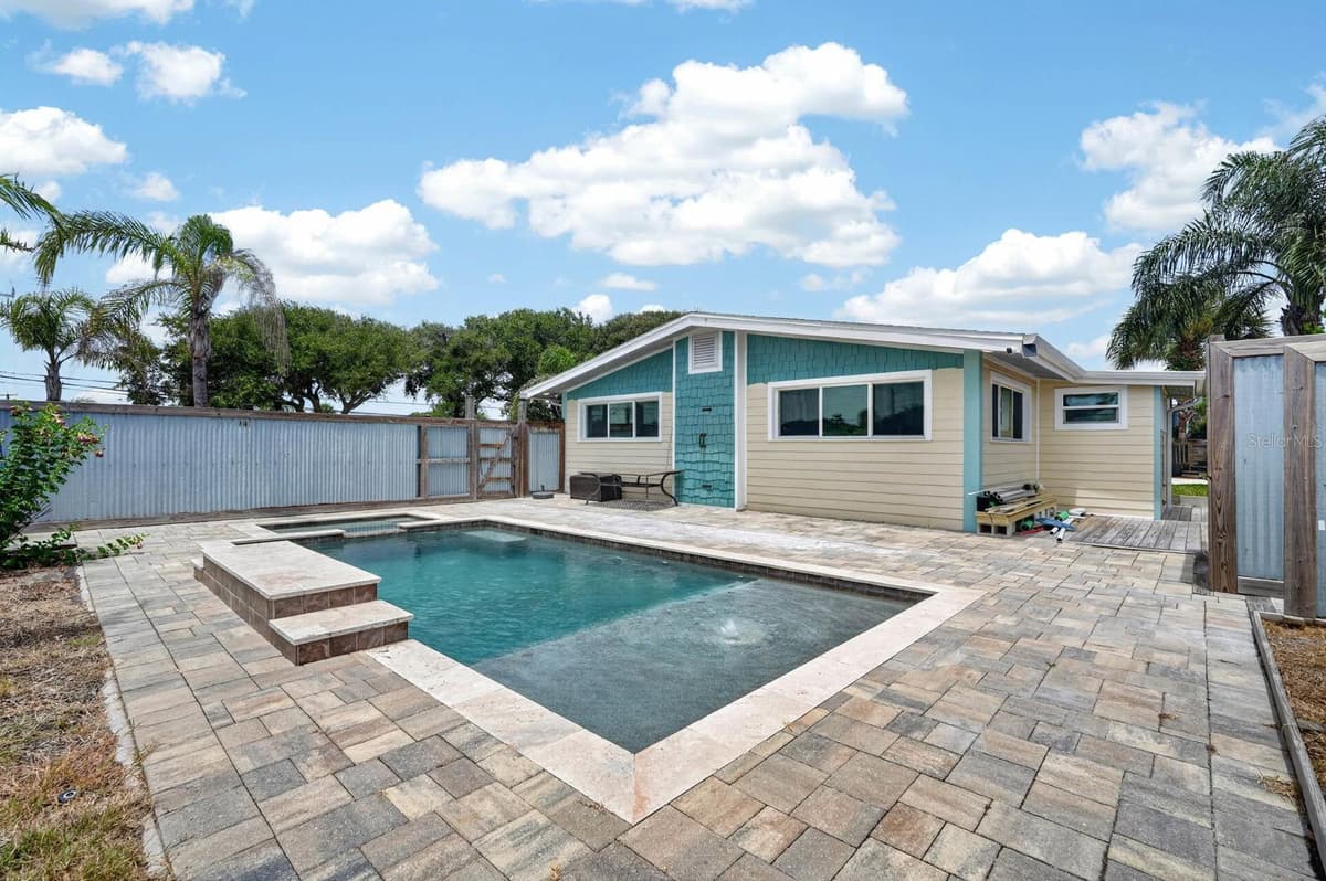 2071 PENINSULA DRIVE — photo 39 of 53
