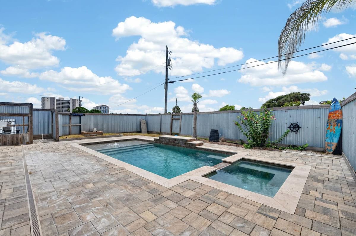 2071 PENINSULA DRIVE — photo 3 of 53