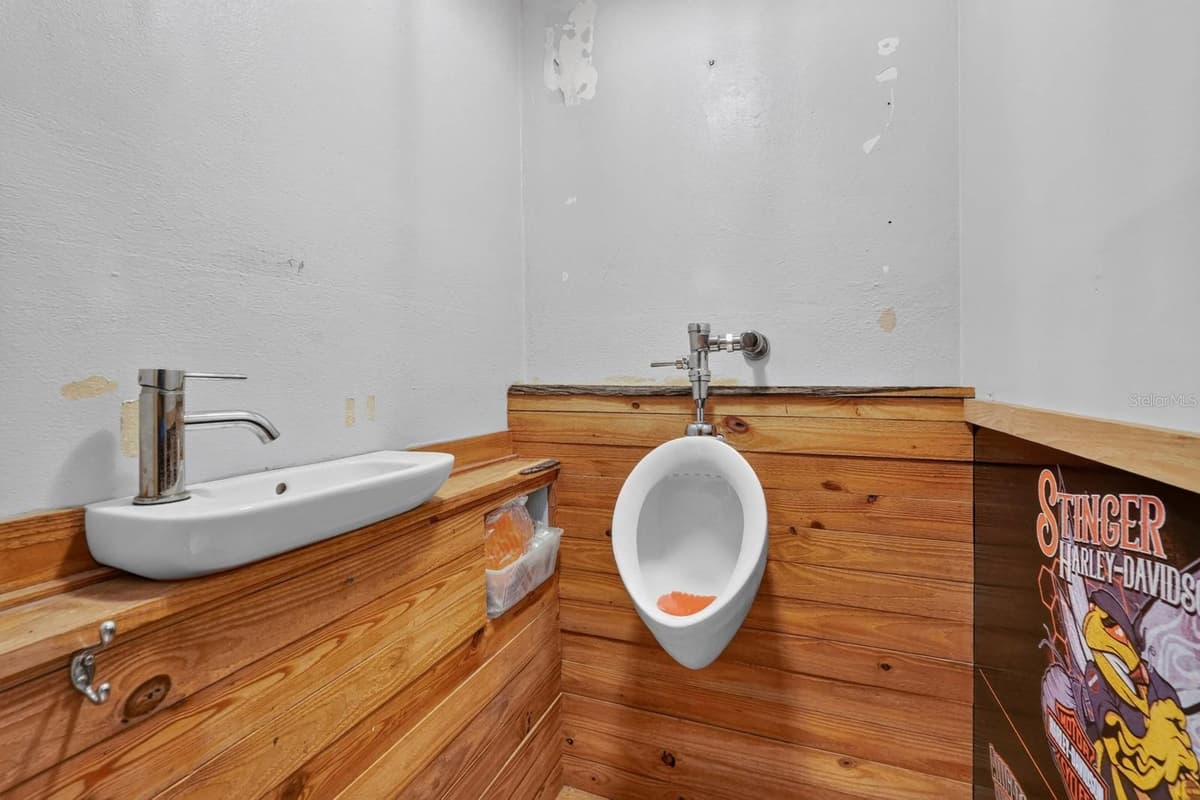 2071 PENINSULA DRIVE — photo 44 of 53
