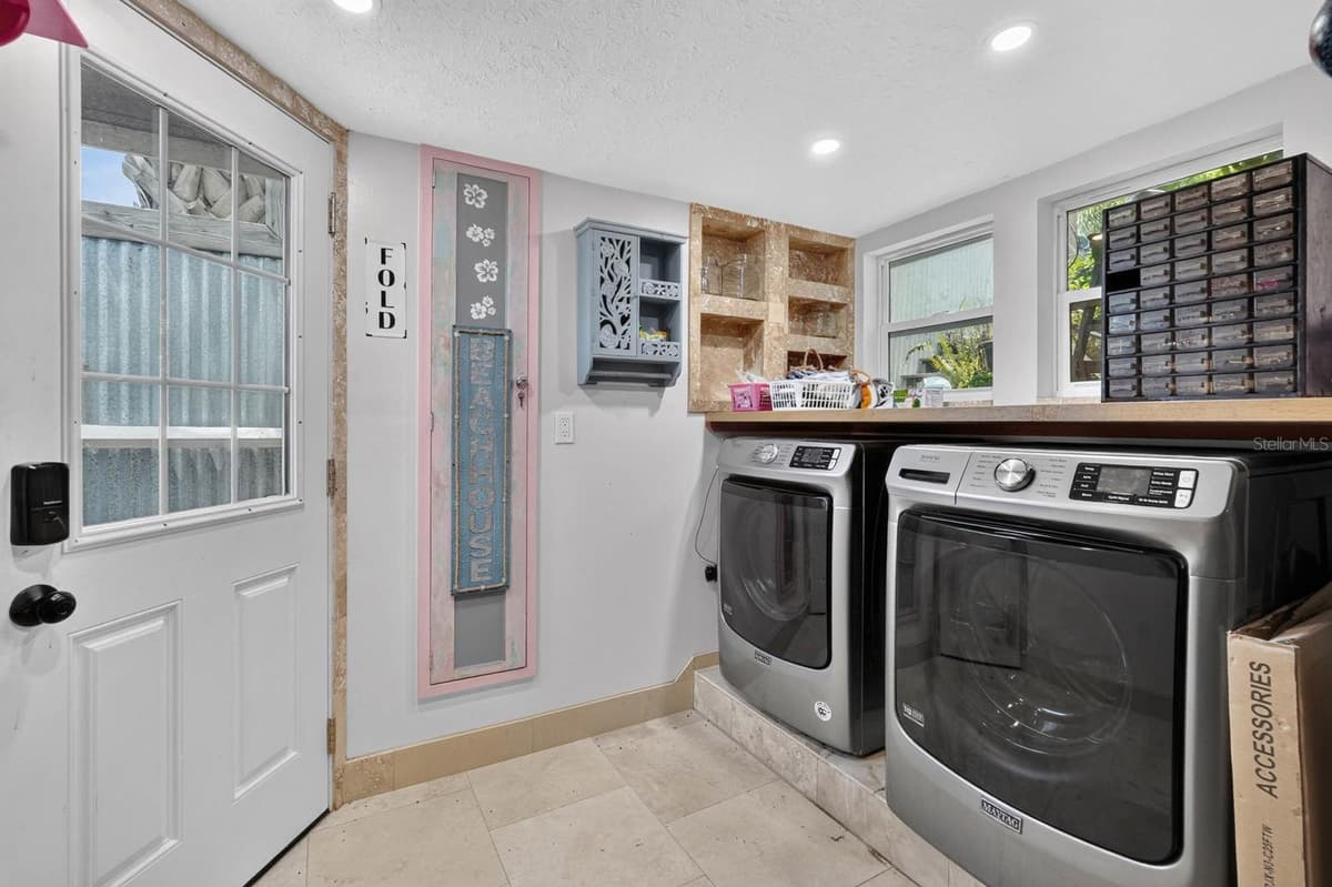 2071 PENINSULA DRIVE — photo 37 of 53