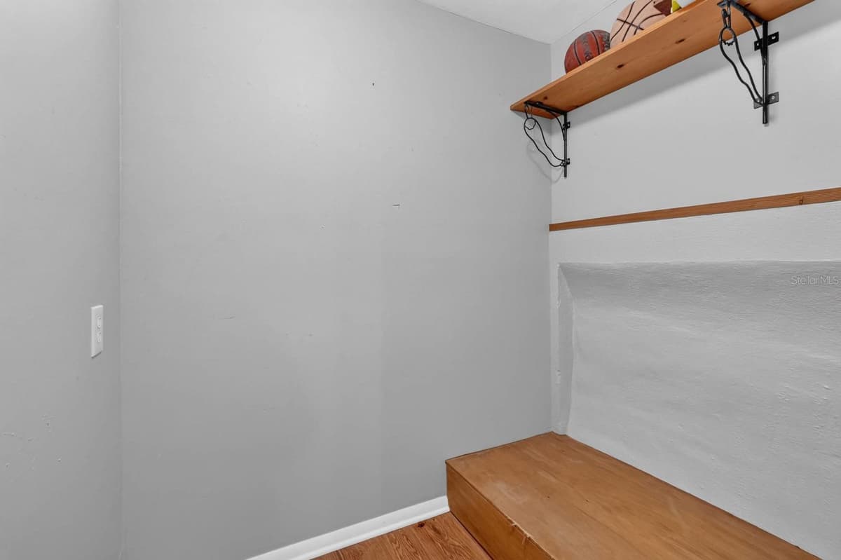 2071 PENINSULA DRIVE — photo 35 of 53