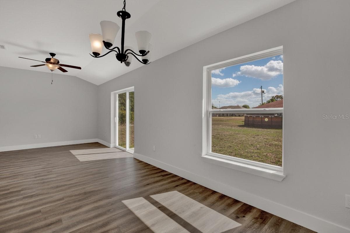 4368 MERCEDES STREET — photo 10 of 19