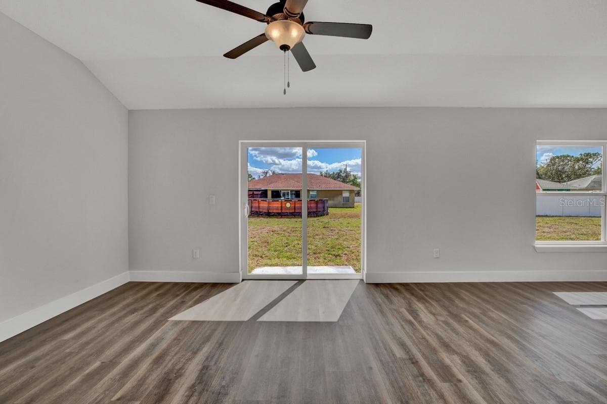 4368 MERCEDES STREET — photo 11 of 19