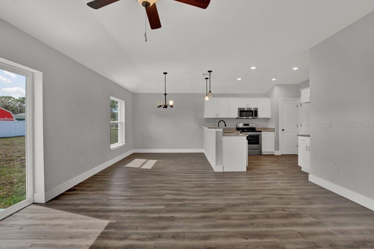 4368 MERCEDES STREET — photo 9 of 19