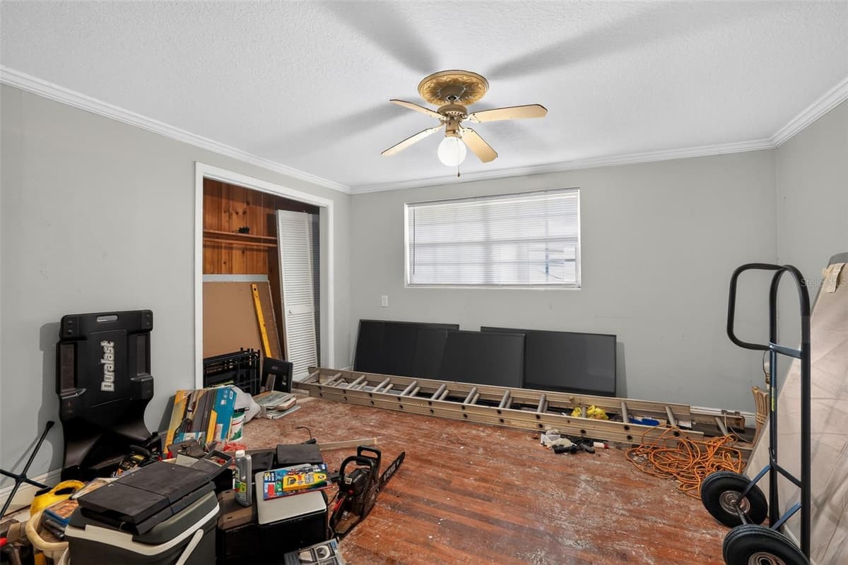 10109 MAIN STREET — photo 16 of 35