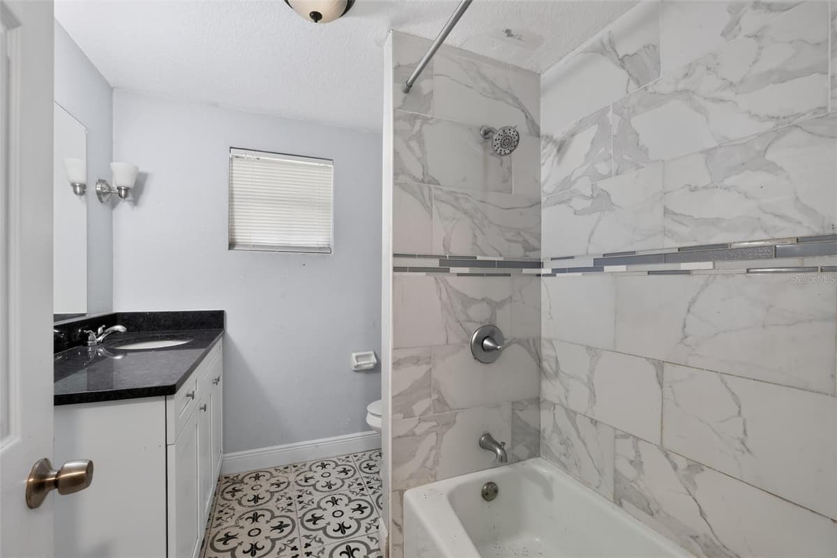 10109 MAIN STREET — photo 27 of 35