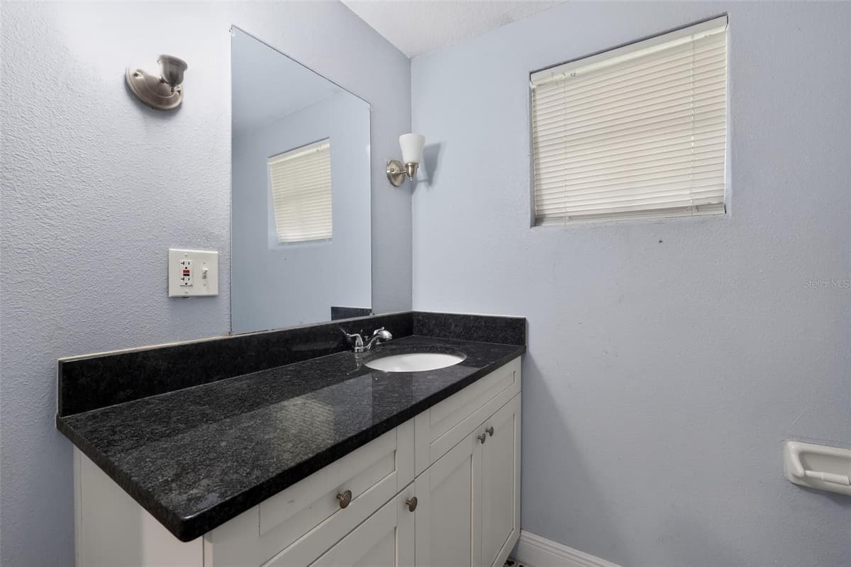 10109 MAIN STREET — photo 25 of 35