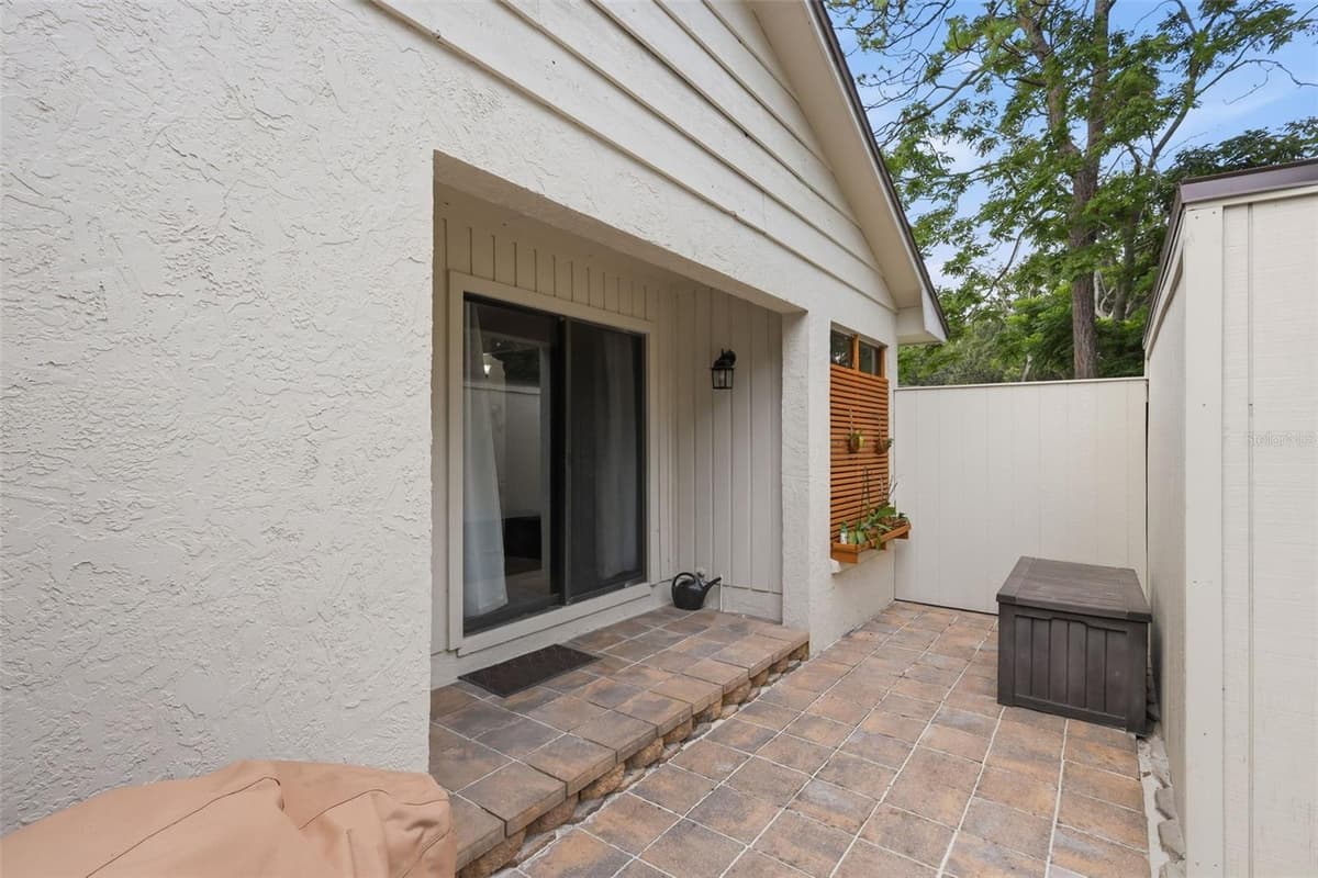 210 RIDGEWOOD COURT — photo 38 of 48