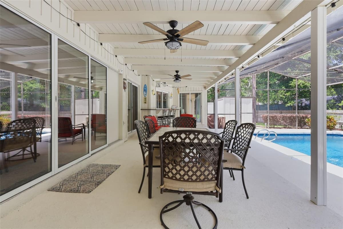 210 RIDGEWOOD COURT — photo 34 of 48