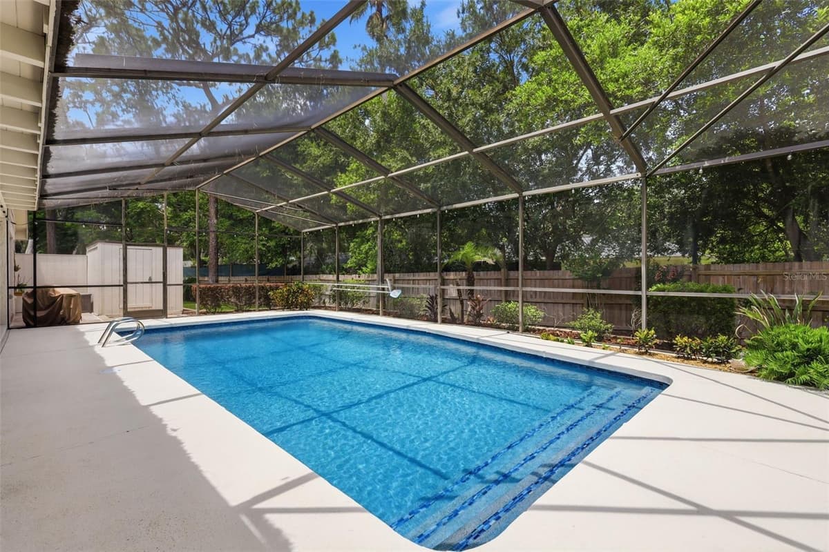 210 RIDGEWOOD COURT — photo 44 of 48