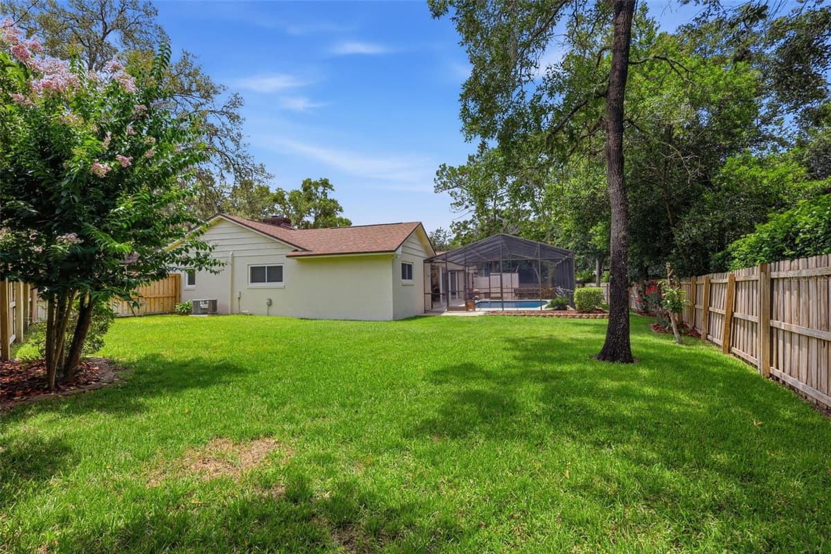 210 RIDGEWOOD COURT — photo 40 of 48