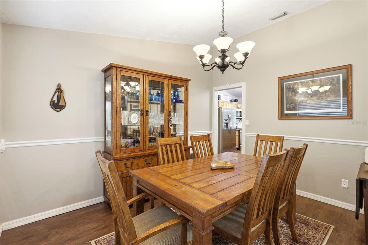 210 RIDGEWOOD COURT — photo 19 of 48