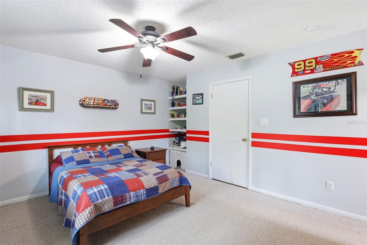 210 RIDGEWOOD COURT — photo 28 of 48
