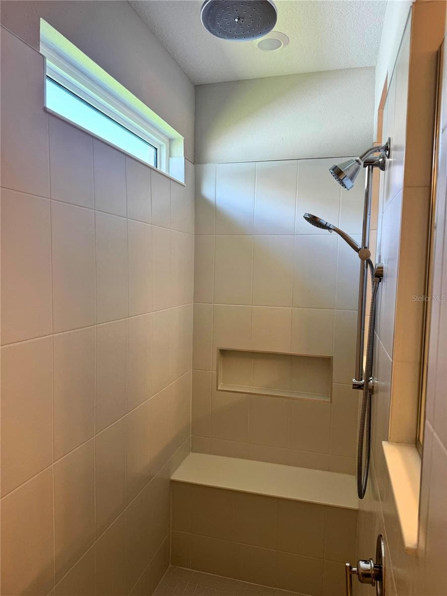 9118 SERENADE DRIVE — photo 11 of 42