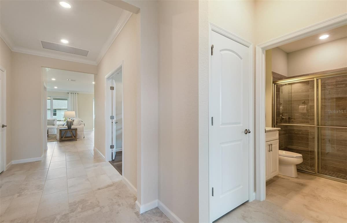 9118 SERENADE DRIVE — photo 34 of 42