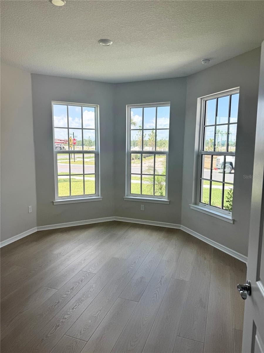 9118 SERENADE DRIVE — photo 10 of 42
